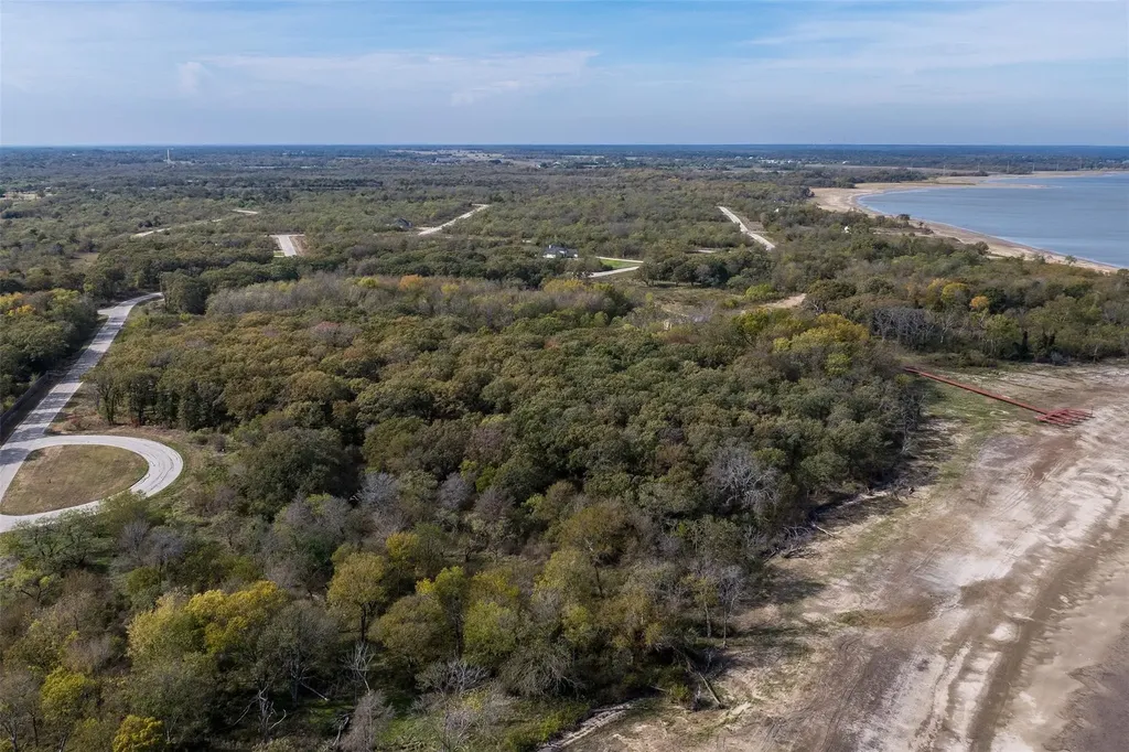 8375 Southern Shore Court Kemp TX 75143