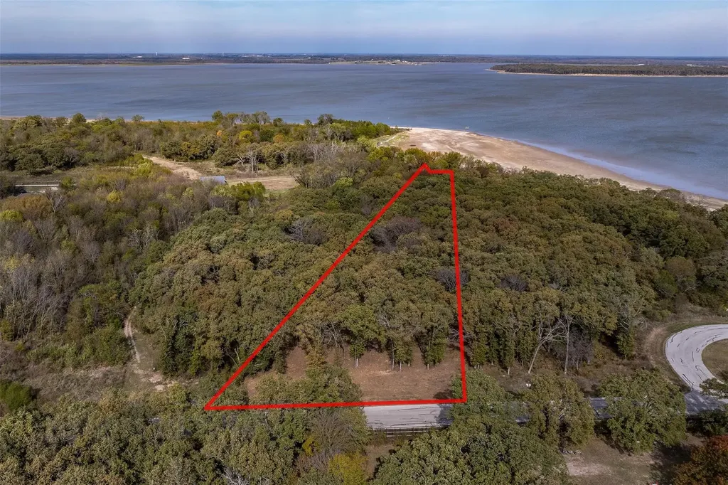 8375 Southern Shore Court Kemp TX 75143