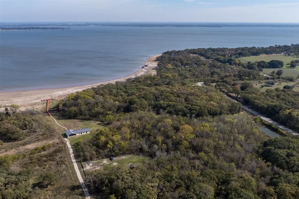 8375 Southern Shore Court Kemp TX 75143