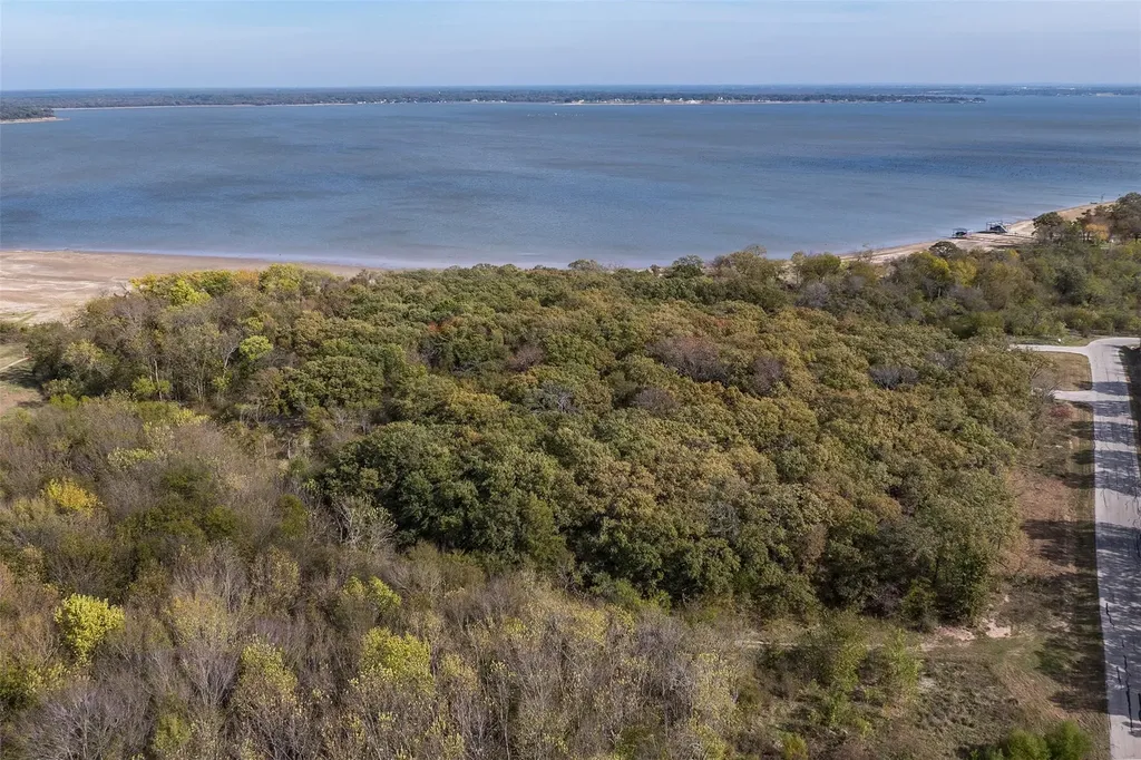 8375 Southern Shore Court Kemp TX 75143