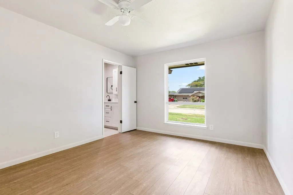 5033 Overcrest Drive Garland TX 75043
