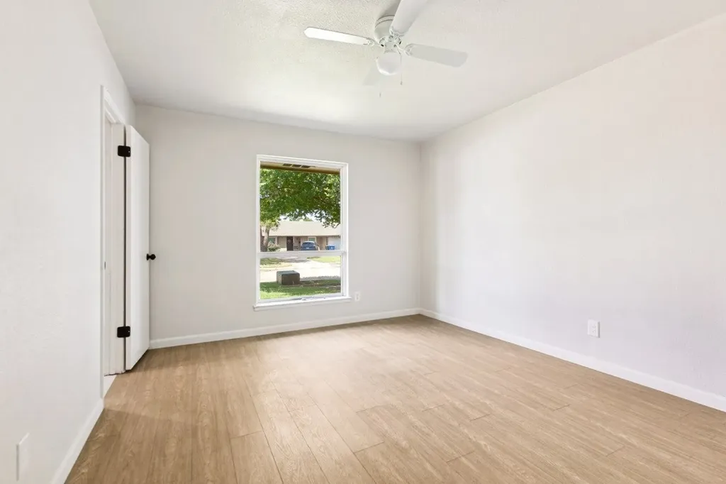 5033 Overcrest Drive Garland TX 75043