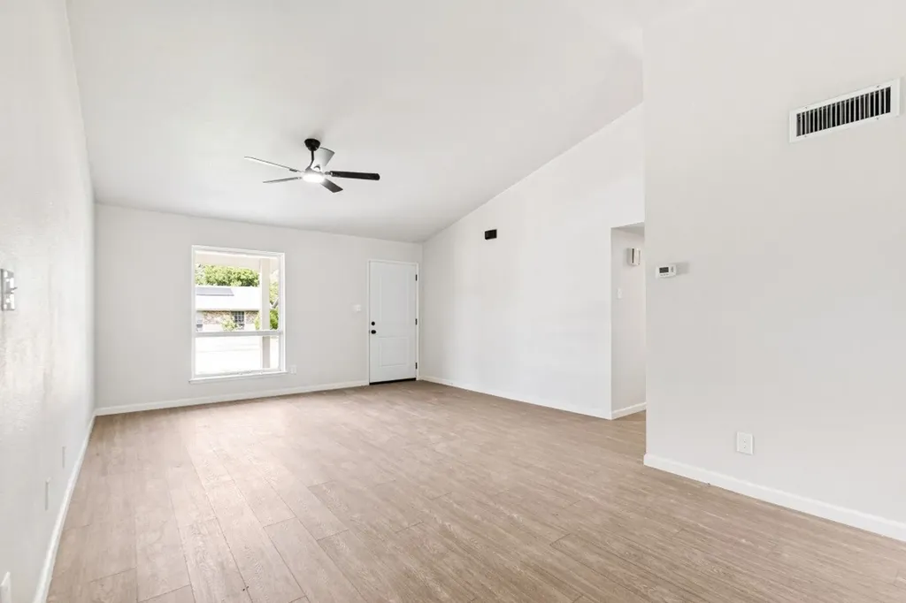 5033 Overcrest Drive Garland TX 75043