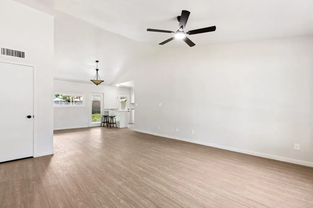 5033 Overcrest Drive Garland TX 75043