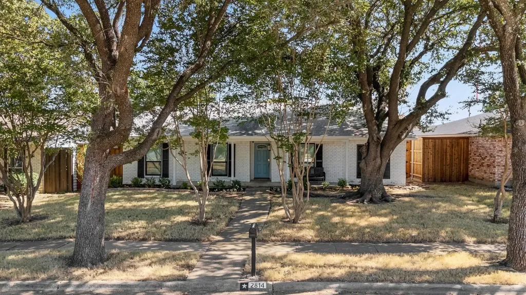 2814 Lindbergh Drive Dallas TX 75228