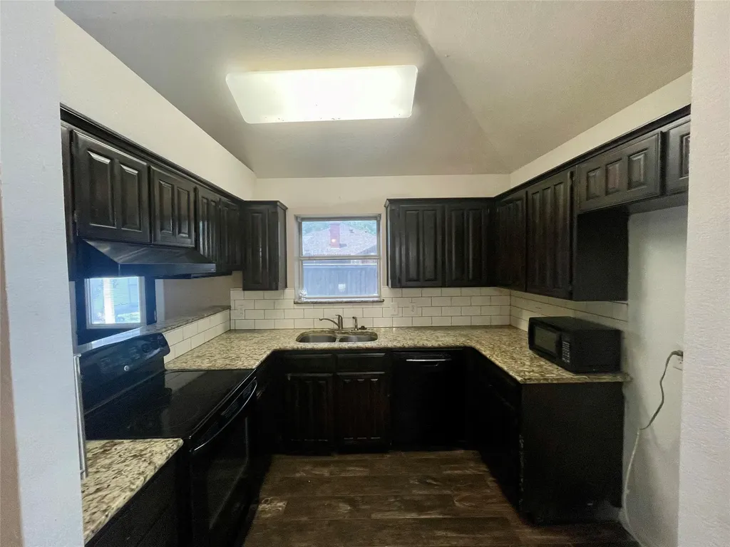 625 Main Street Roanoke TX 76262