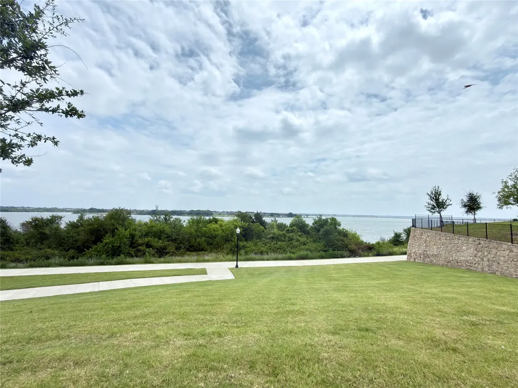 5408 Crosstrees Street Rowlett TX 75088