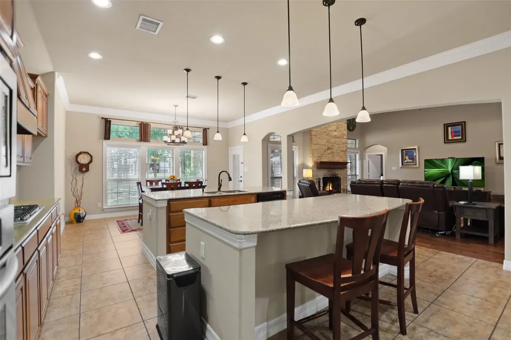100 Parker Oaks Lane Weatherford TX 76087