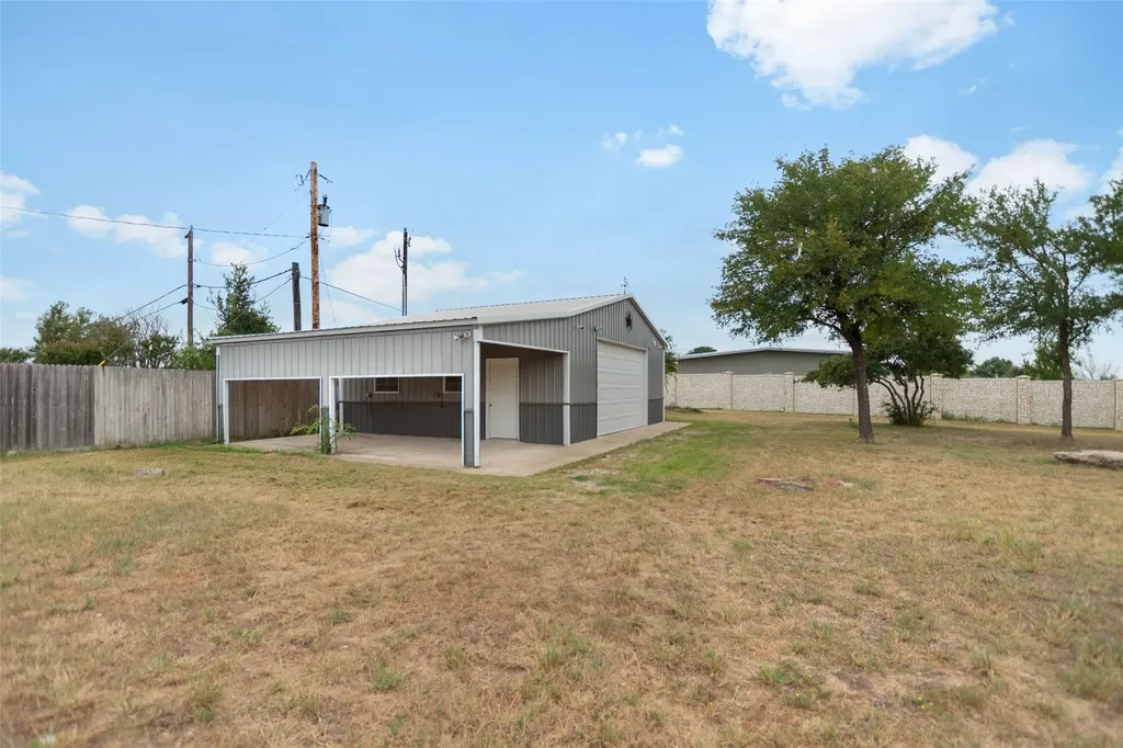 100 Parker Oaks Lane Weatherford TX 76087