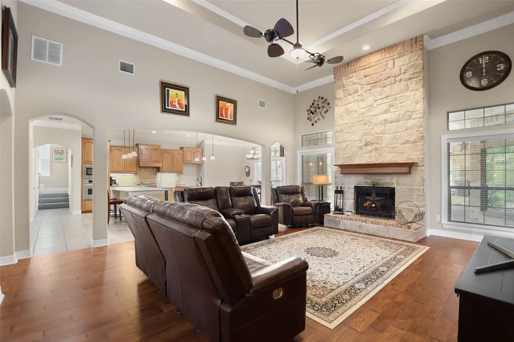 100 Parker Oaks Lane Weatherford TX 76087