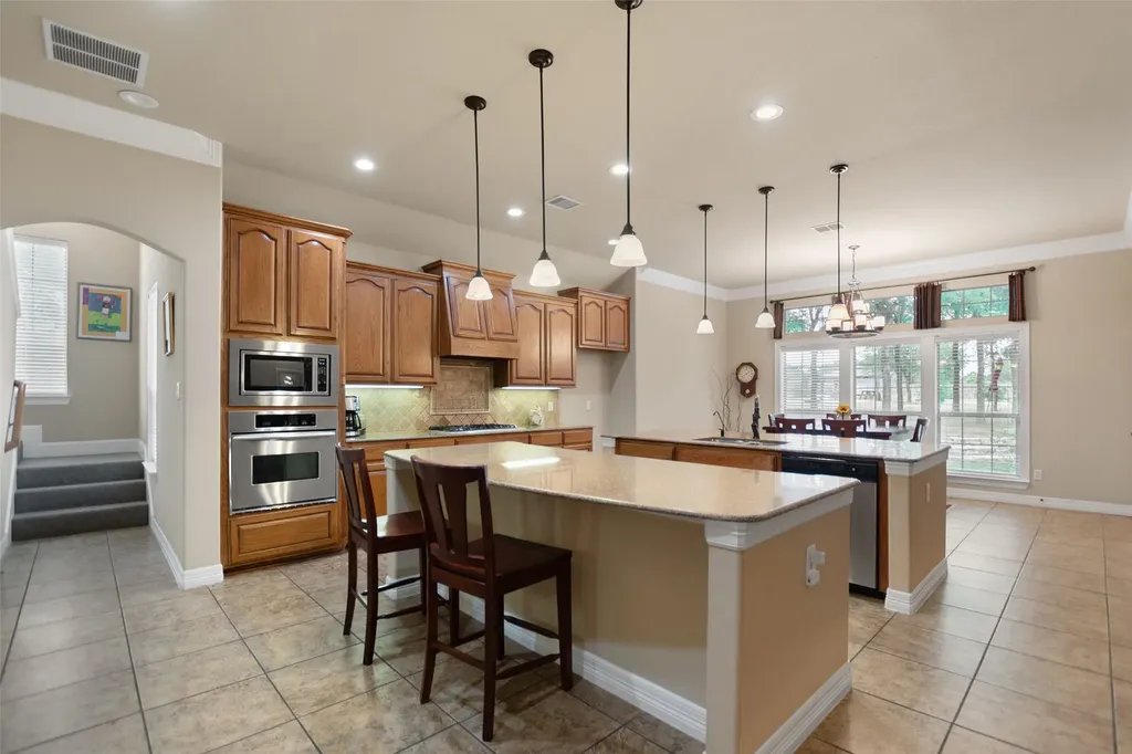 100 Parker Oaks Lane Weatherford TX 76087