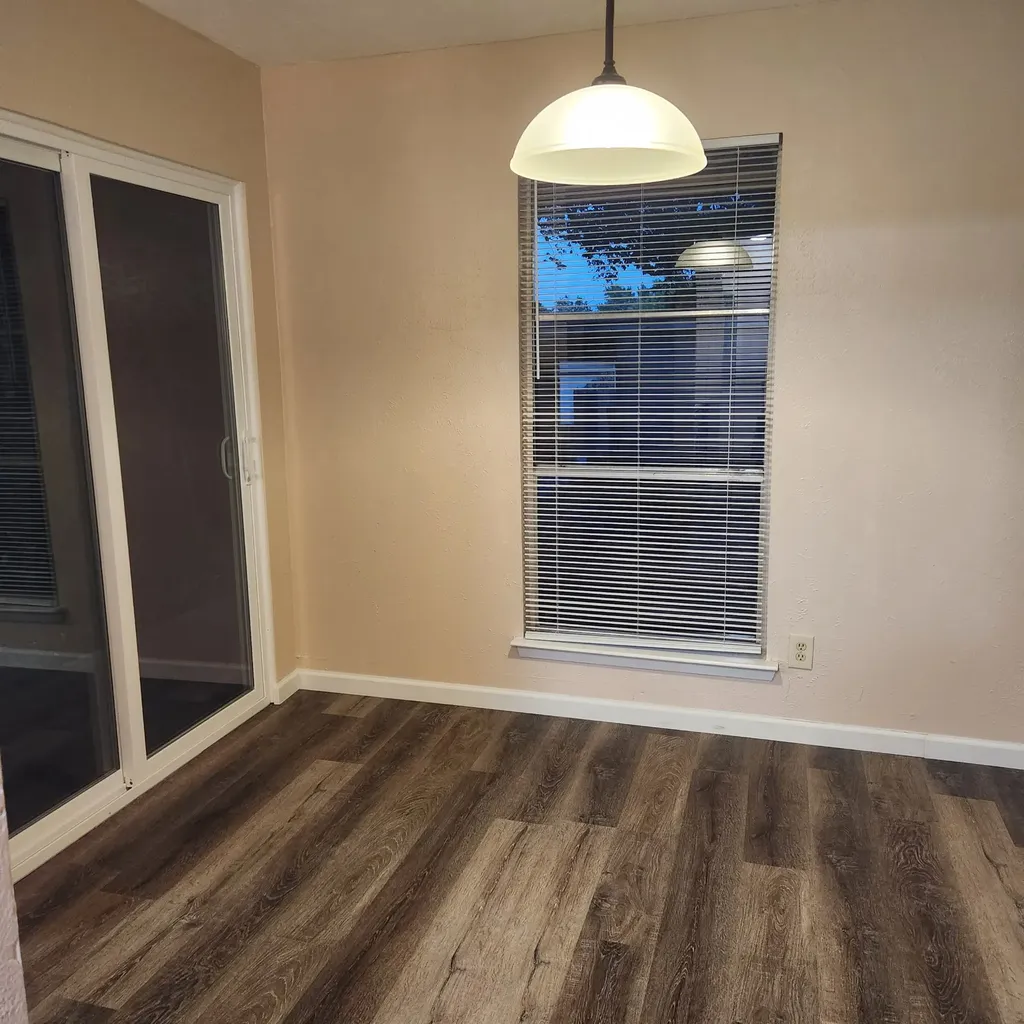 324 Valley Park Drive Garland TX 75043