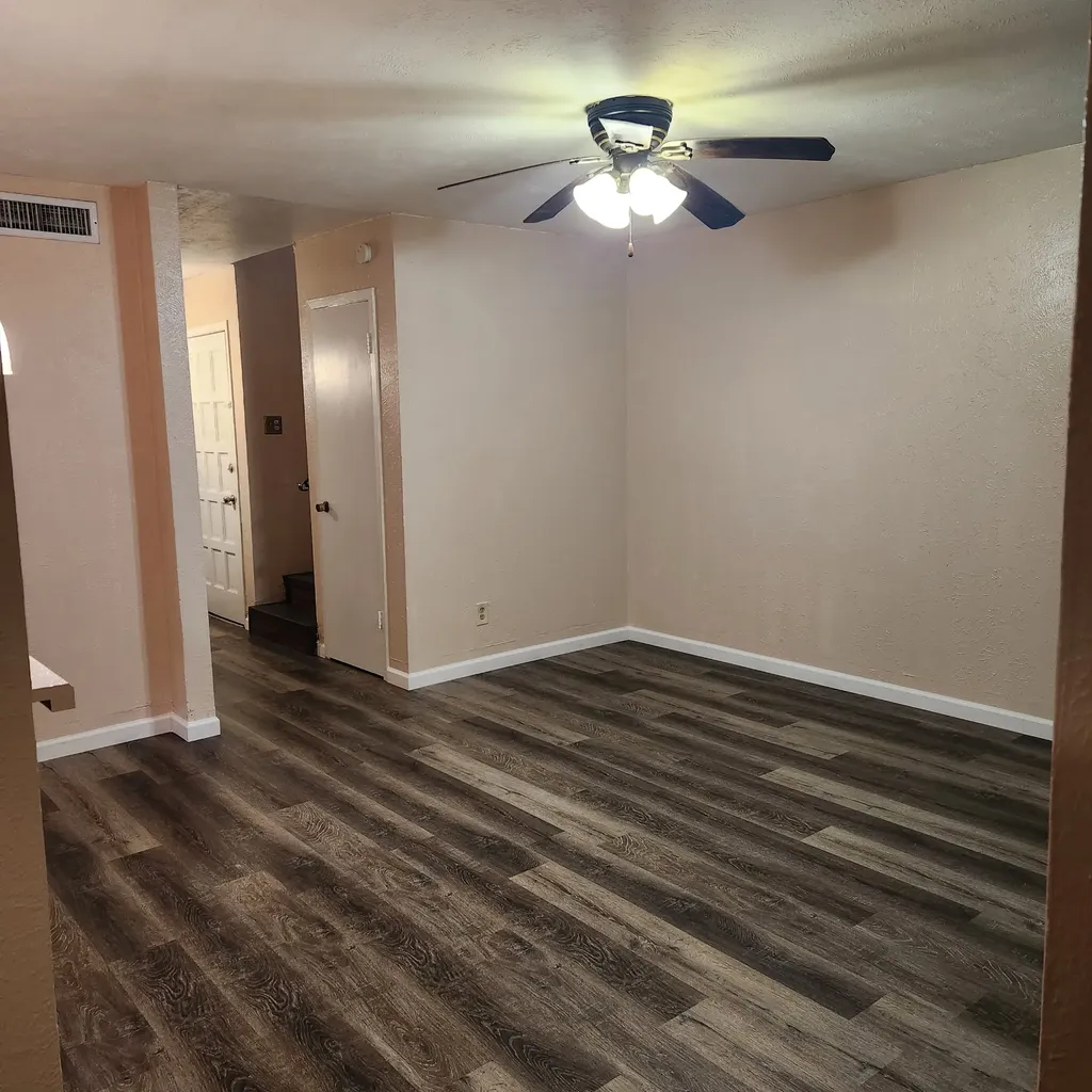 324 Valley Park Drive Garland TX 75043