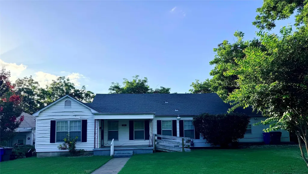 3321 Herring Avenue Waco TX 76708