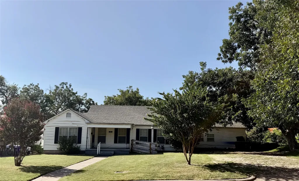 3321 Herring Avenue Waco TX 76708