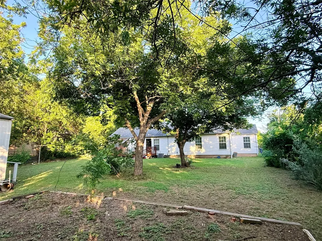 3321 Herring Avenue Waco TX 76708