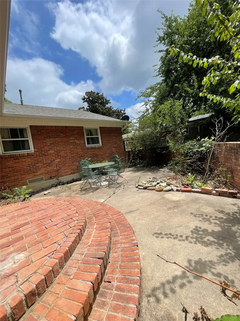 715 S Rusk Street Gainesville TX 76240