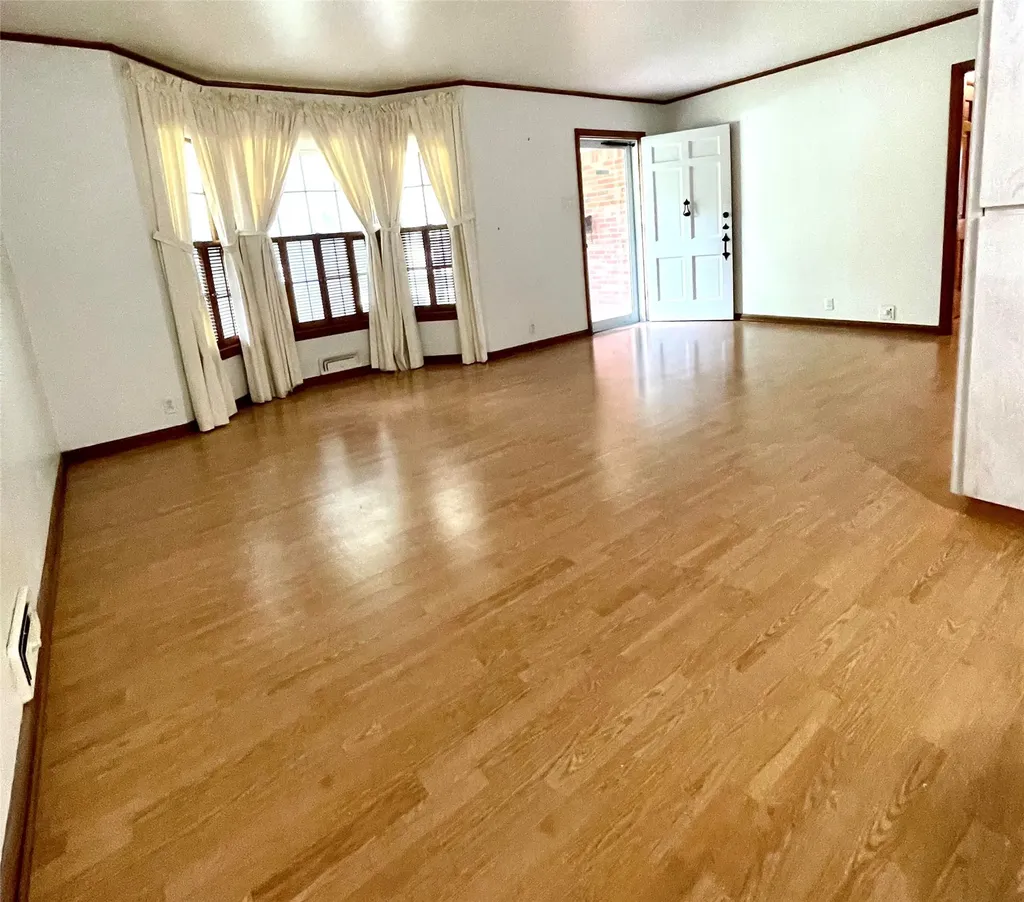 715 S Rusk Street Gainesville TX 76240