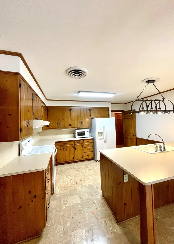 715 S Rusk Street Gainesville TX 76240