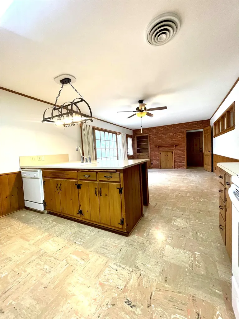 715 S Rusk Street Gainesville TX 76240