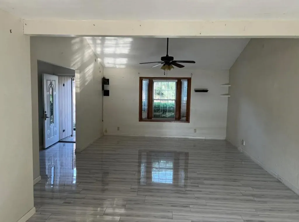 802 Matthews Court Arlington TX 76012