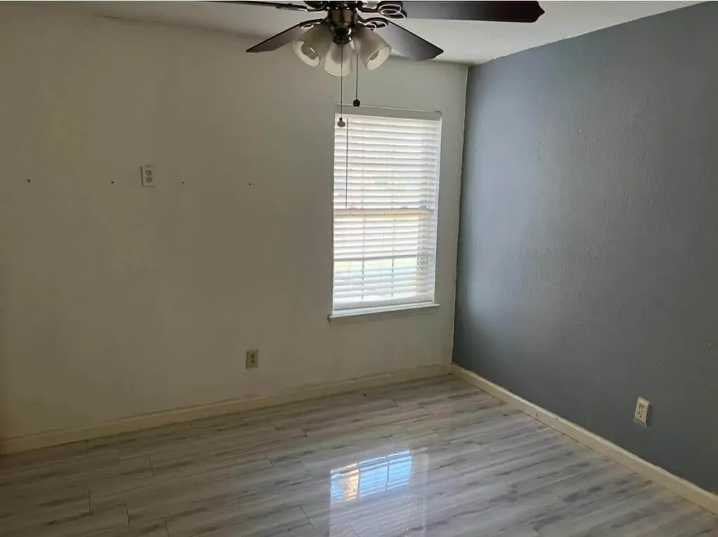 802 Matthews Court Arlington TX 76012