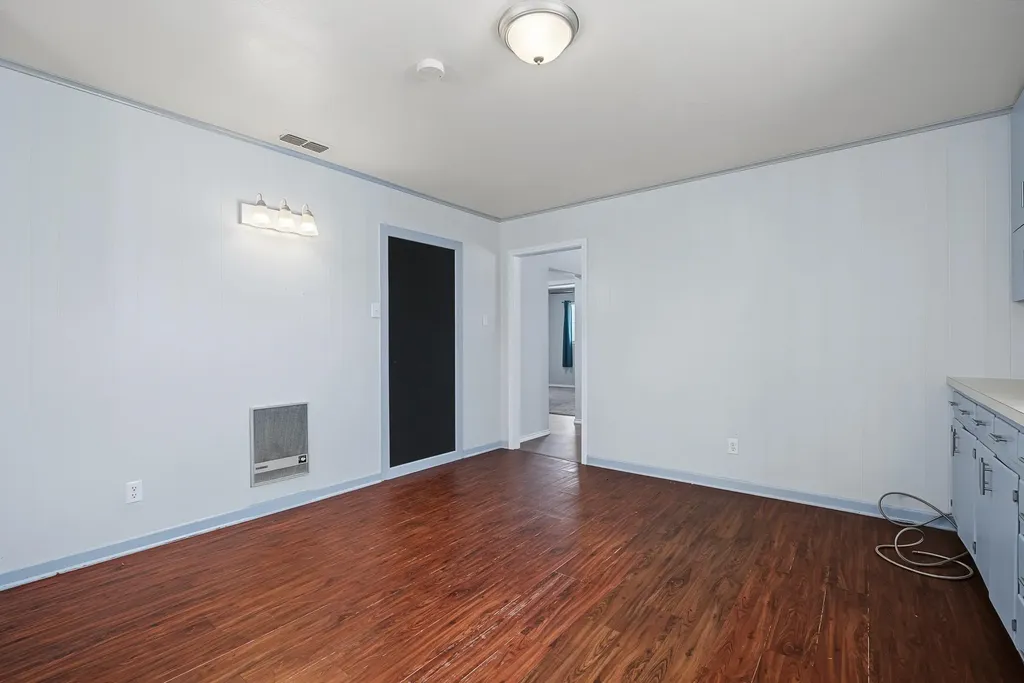 611 N Richard Avenue Rotan TX 79546
