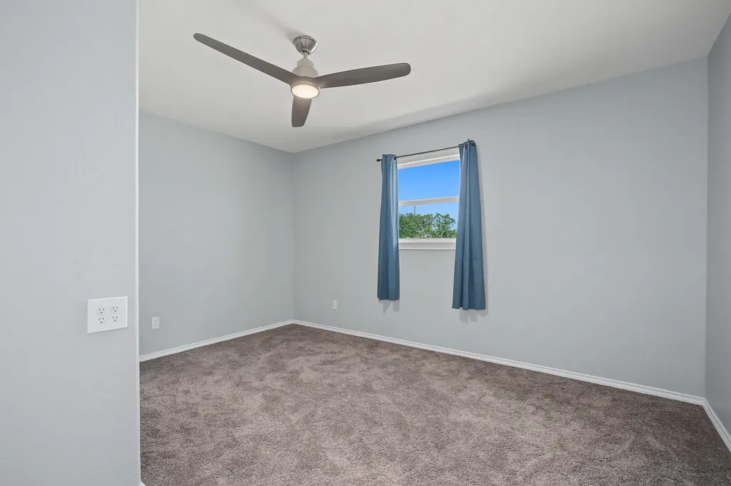 611 N Richard Avenue Rotan TX 79546
