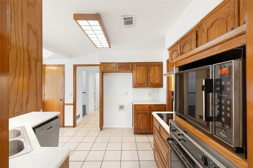 1226 Stillwater Trail Carrollton TX 75007