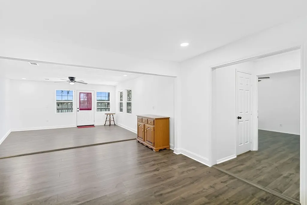 208 Southshore Drive Lone Star TX 75668