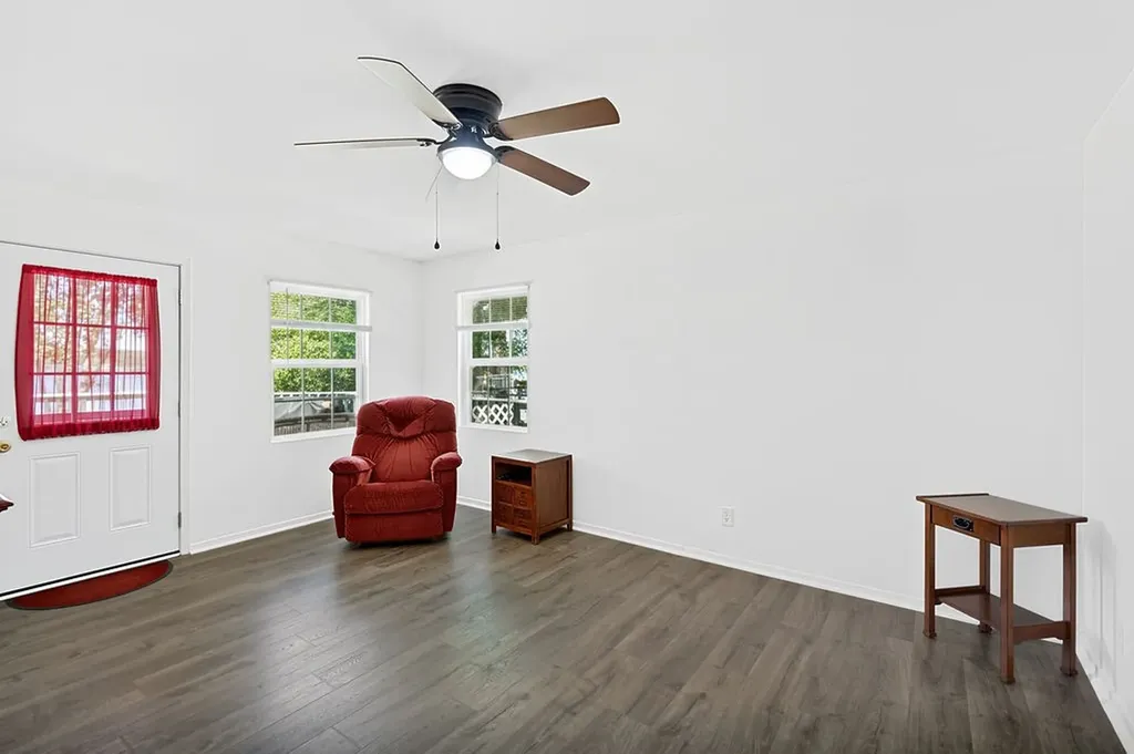 208 Southshore Drive Lone Star TX 75668