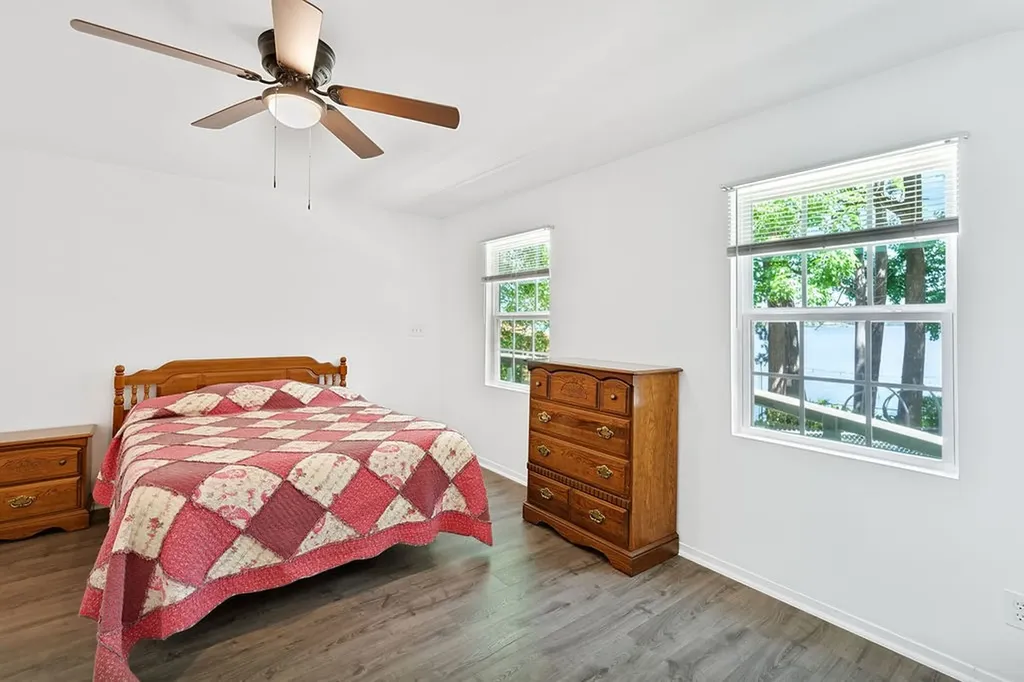 208 Southshore Drive Lone Star TX 75668