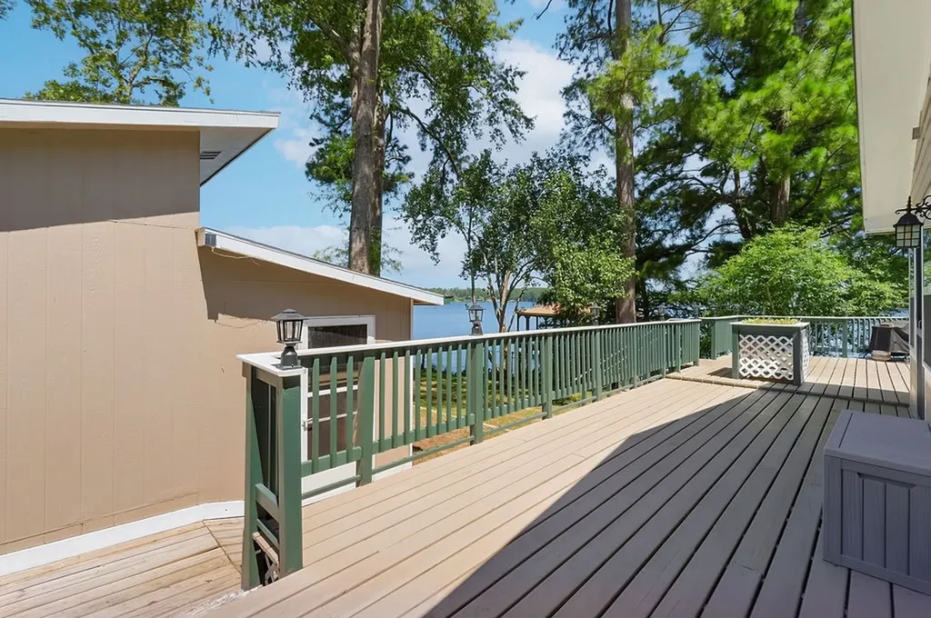 208 Southshore Drive Lone Star TX 75668
