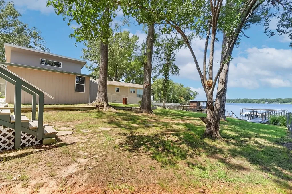 208 Southshore Drive Lone Star TX 75668