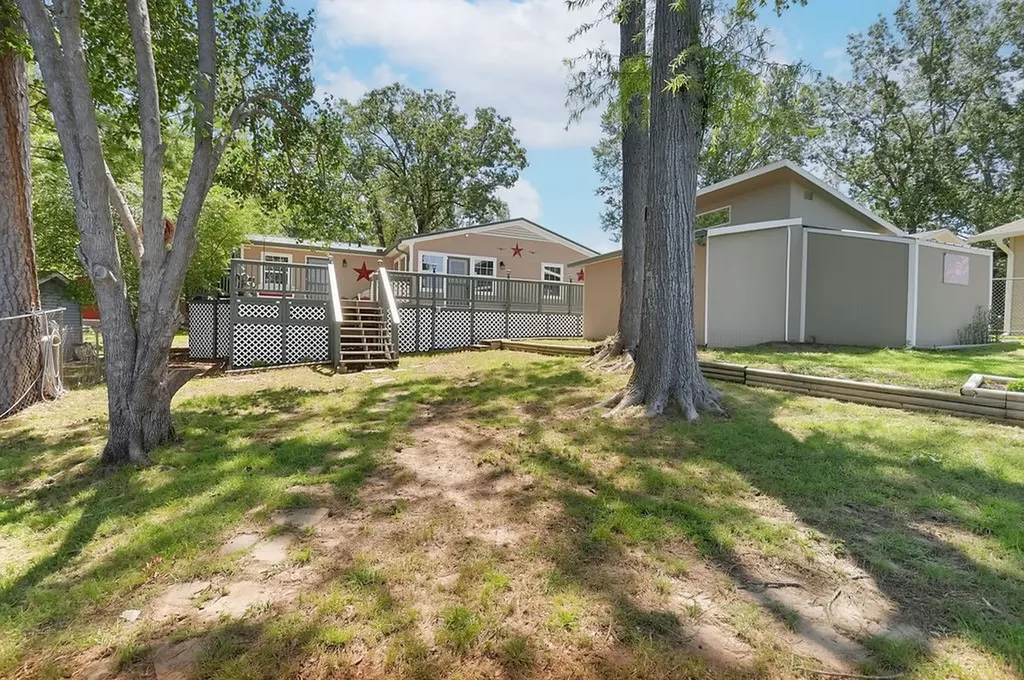 208 Southshore Drive Lone Star TX 75668