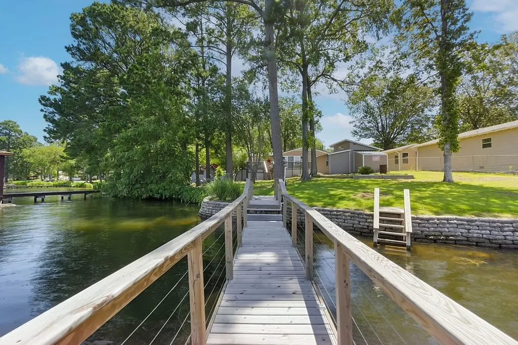 208 Southshore Drive Lone Star TX 75668