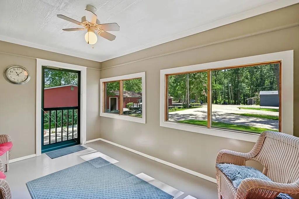 208 Southshore Drive Lone Star TX 75668