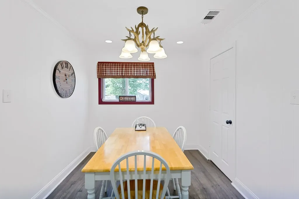 208 Southshore Drive Lone Star TX 75668