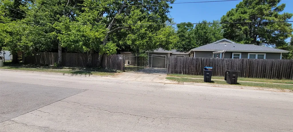 6840 Van Natta Lane Fort Worth TX 76112