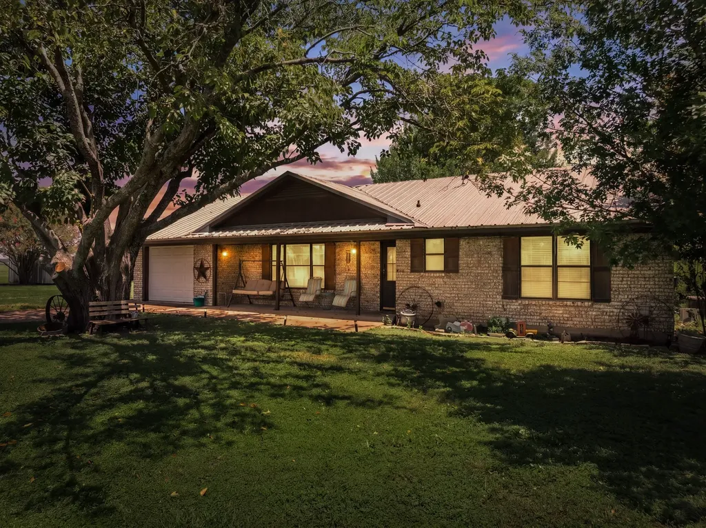 188 County Road 345 Rosebud TX 76570