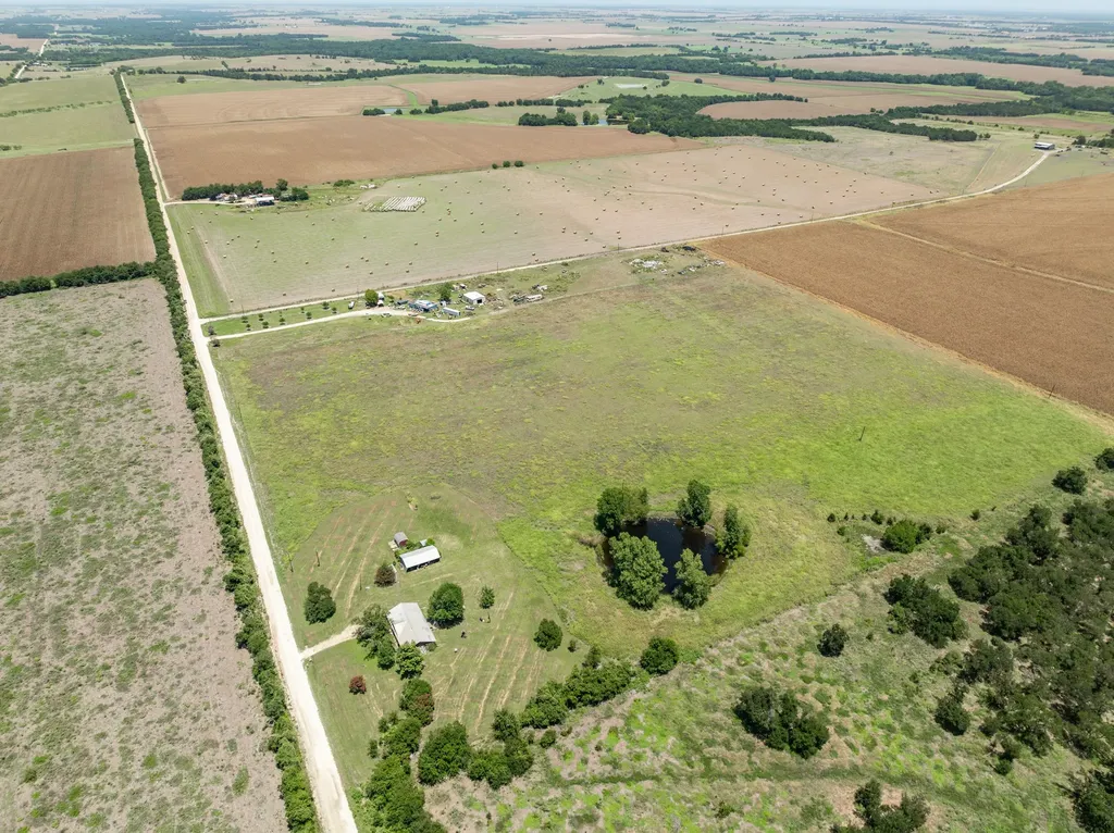 188 County Road 345 Rosebud TX 76570