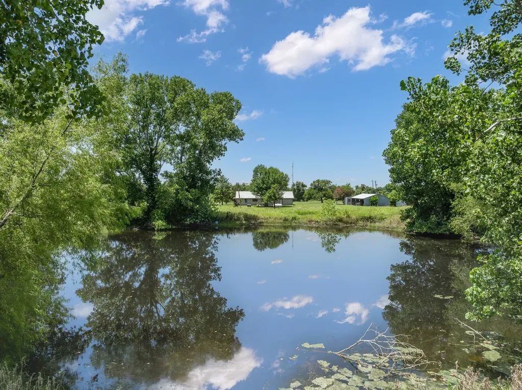 188 County Road 345 Rosebud TX 76570