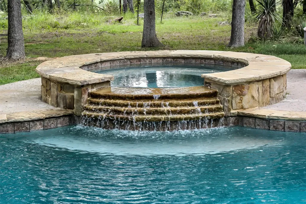 3911 N Highway 281 Mineral Wells TX 76067