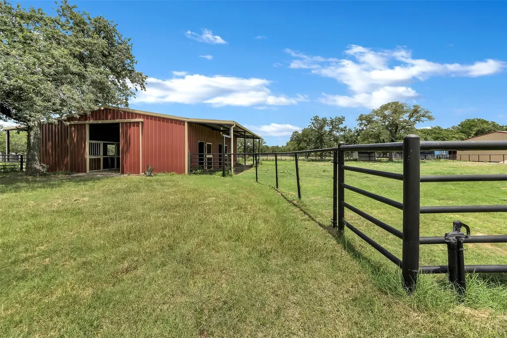 3911 N Highway 281 Mineral Wells TX 76067