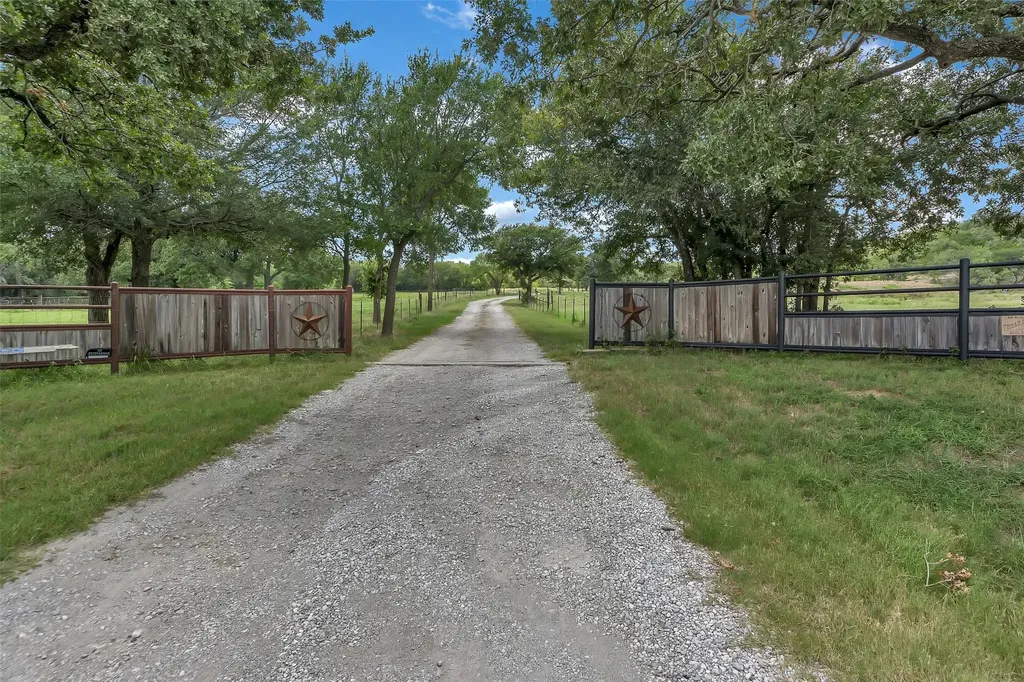 3911 N Highway 281 Mineral Wells TX 76067