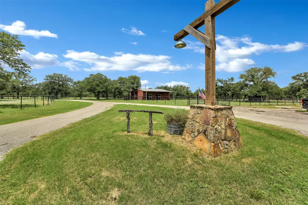 3911 N Highway 281 Mineral Wells TX 76067