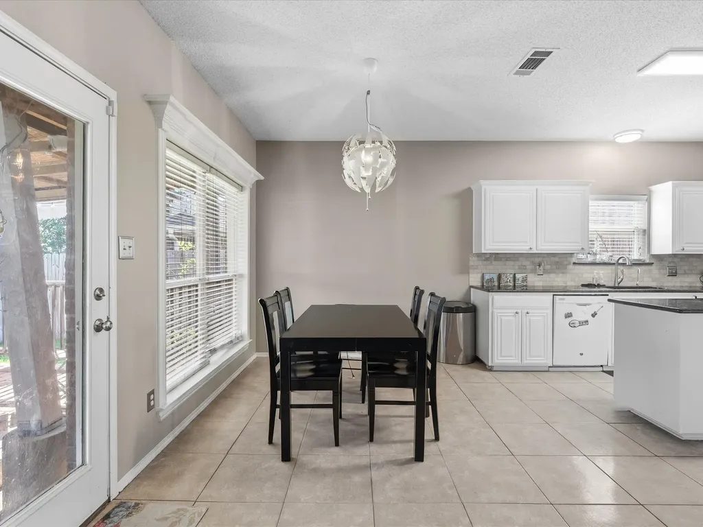 508 Road Runner Drive Arlington TX 76002