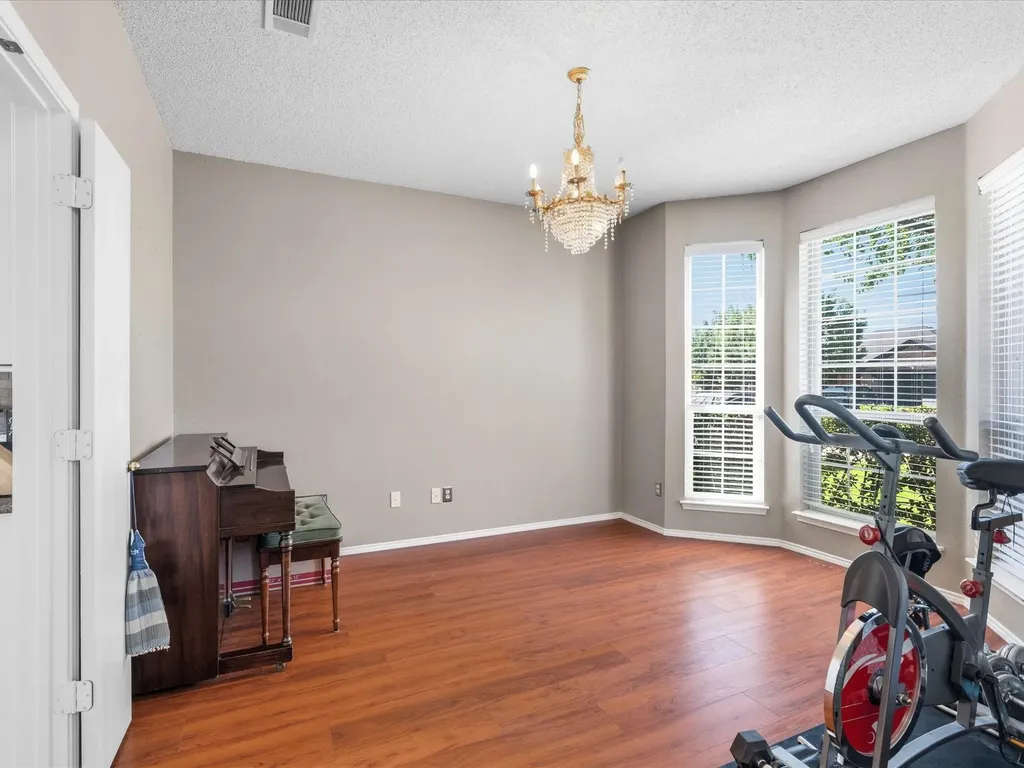 508 Road Runner Drive Arlington TX 76002