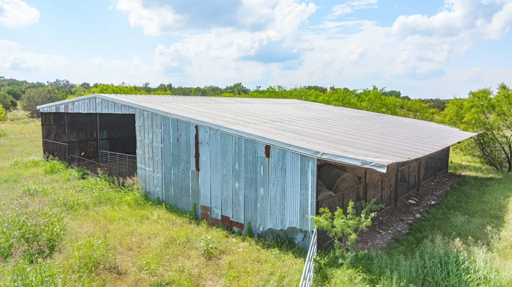 2401 County Road 382 Carlton TX 76436