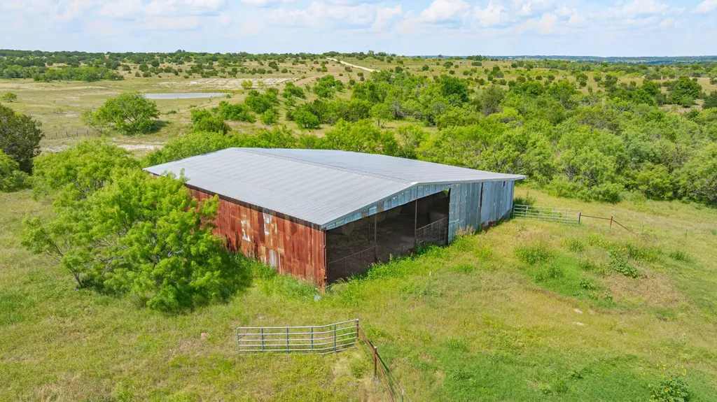 2401 County Road 382 Carlton TX 76436